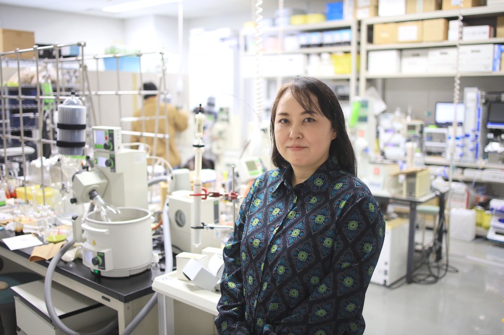 准教授 安元加奈未